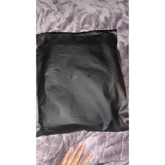 NWT Fear Of God Essentials Relaxed Sweatpants SS23 Size S - Picture 2 of 3